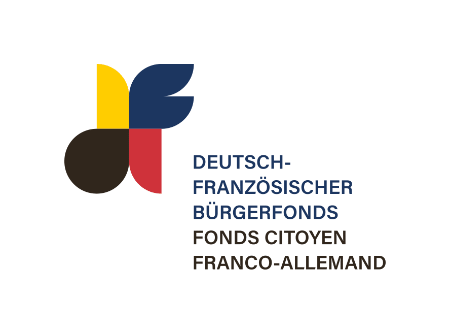 Logo fond citoyen franco allemand avec un trèfle dont les feuilles représentent 4 formes, un rond, un demi dome et une feuille avec une fente. Les quatres feuilles sont rouge, jaune, noir et bleu foncé.